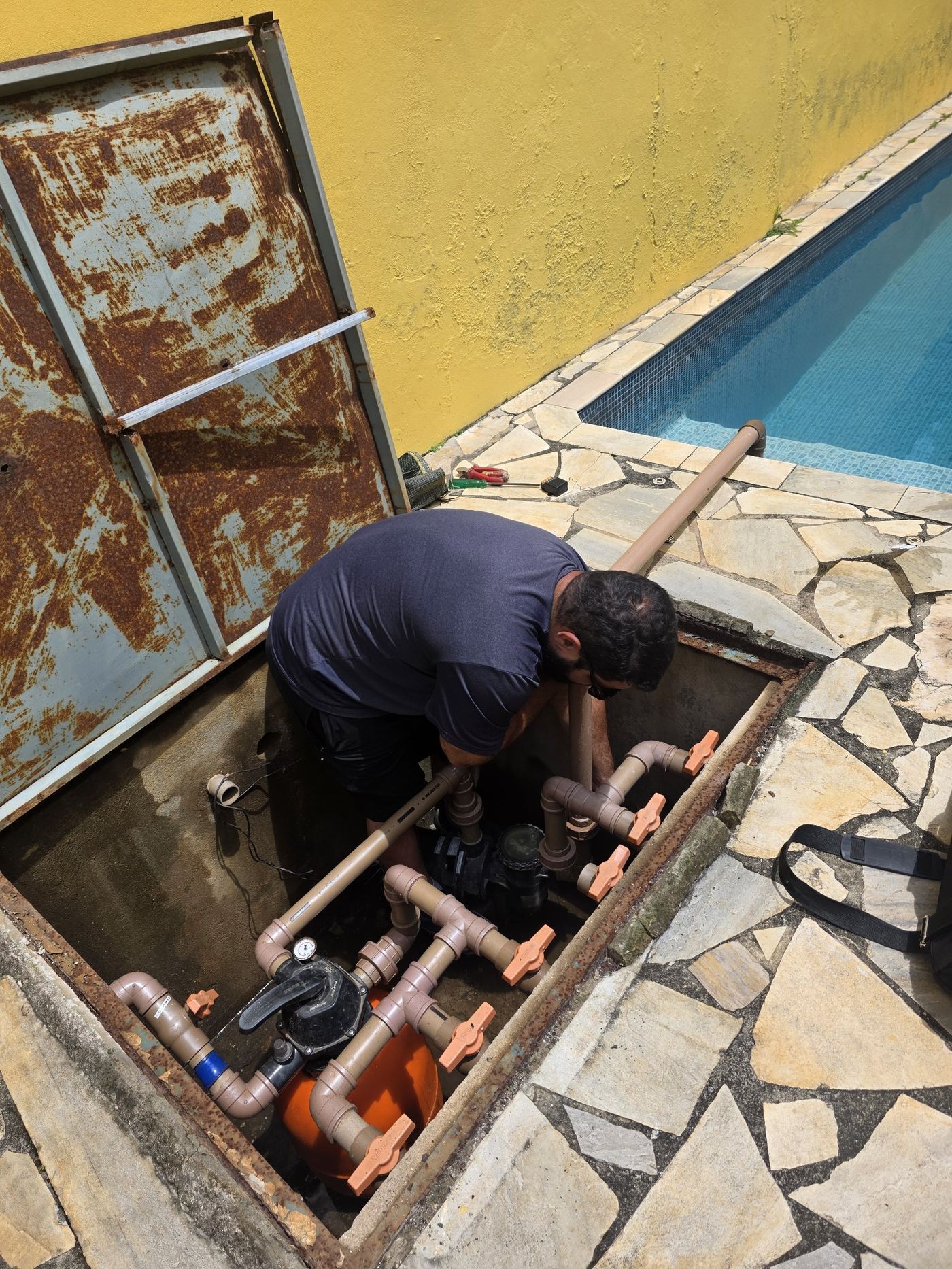 Ajuste técnico do tratamento químico da piscina